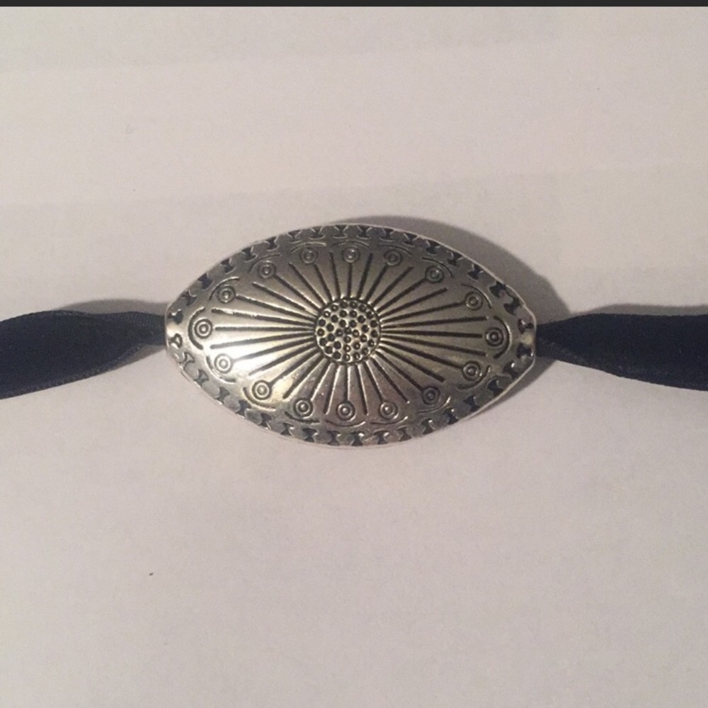 Velvet choker with silver medallion